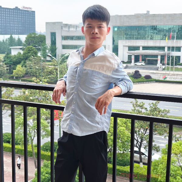 湖南28岁单身帅哥真诚找对象-舟山征婚相亲网